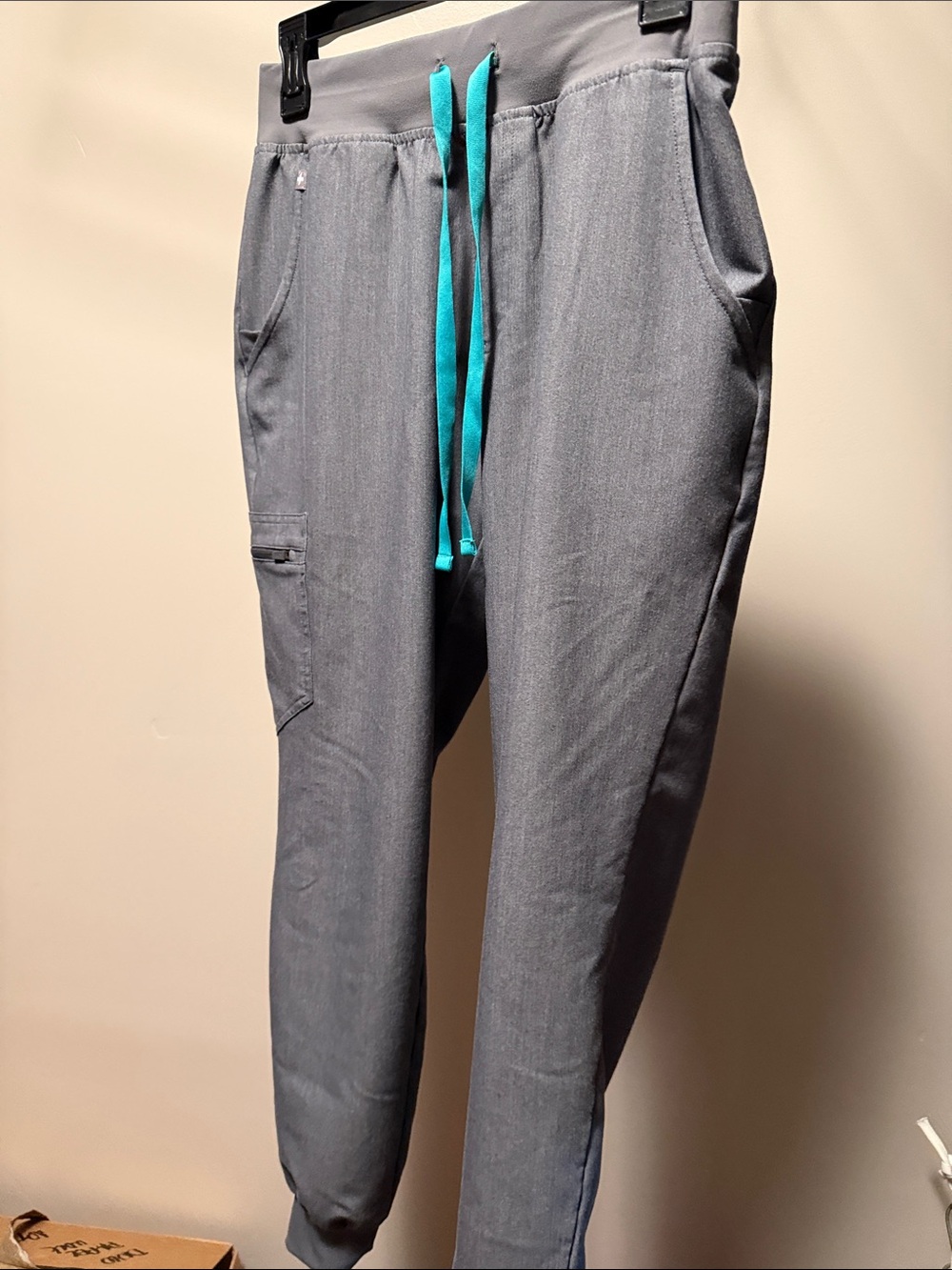 Figs Women’s Zamora Jogger Gray Scrub Pant Sz s
